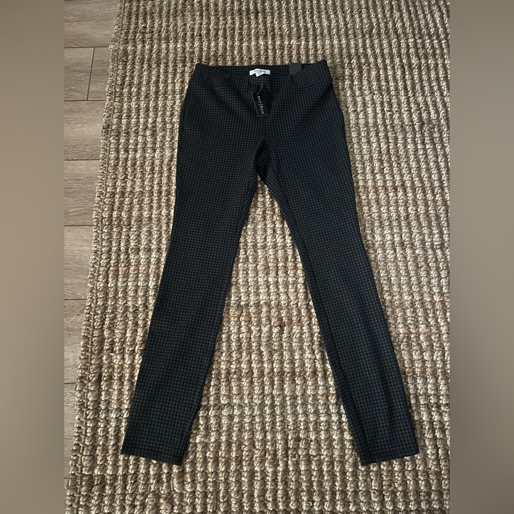 NWT WHBM Black and Gray houndstooth leggings size small